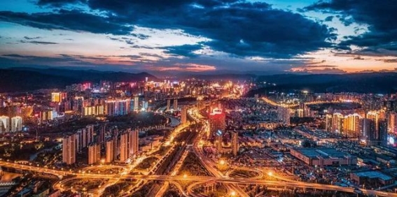 青海省城市升级与生态保护的平衡之路